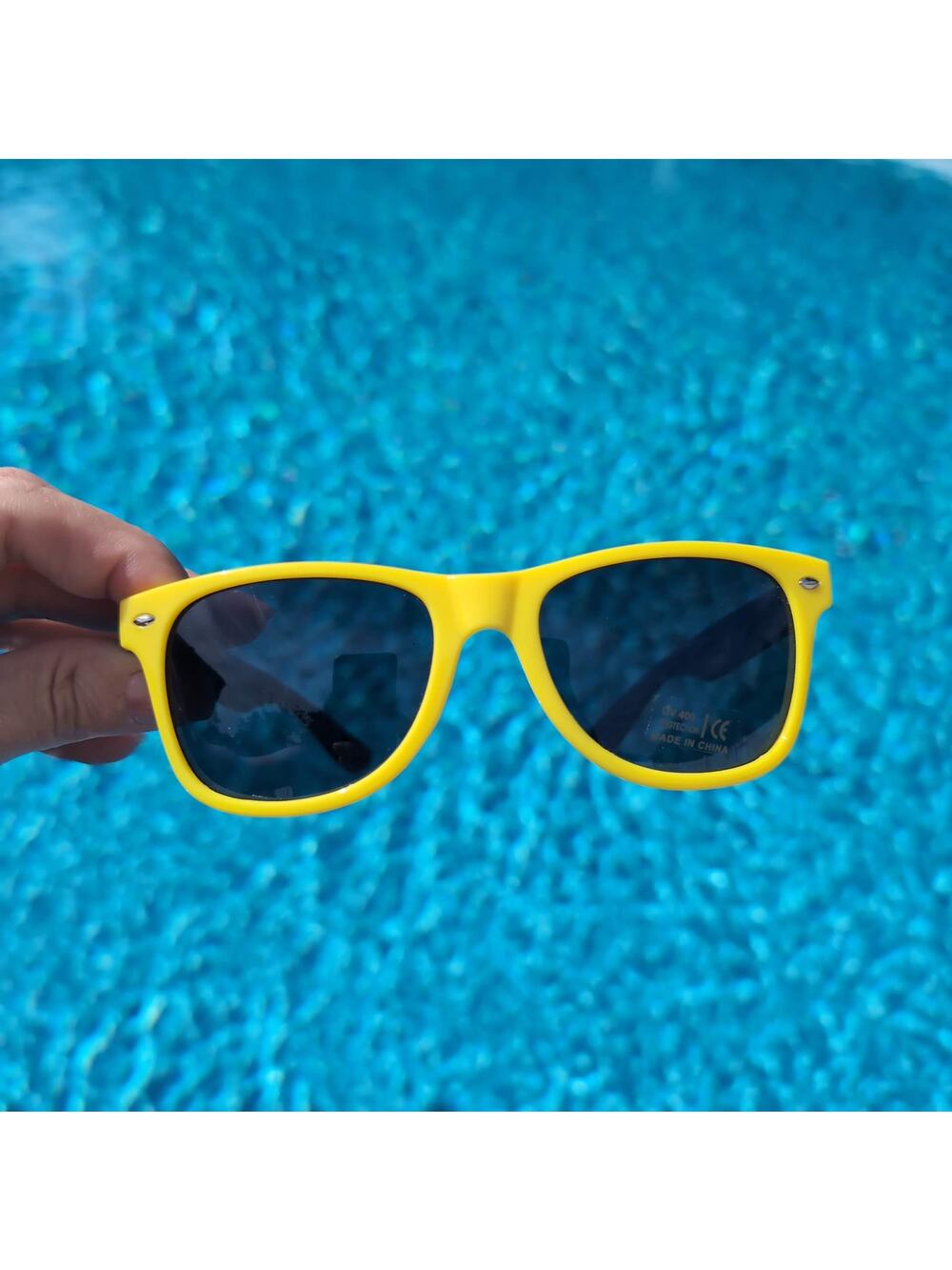 Cupcake Wine Vineyards Yellow & Blue Choose Joy Branded 400 UV Sunglasses - NWOT
